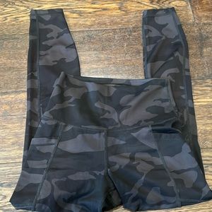 90 Degree Black Camo Leggings